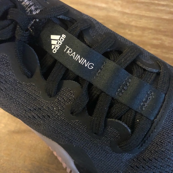 Adidas- Training Boost Sneakers 7 or 7.5 New! - Picture 8 of 8